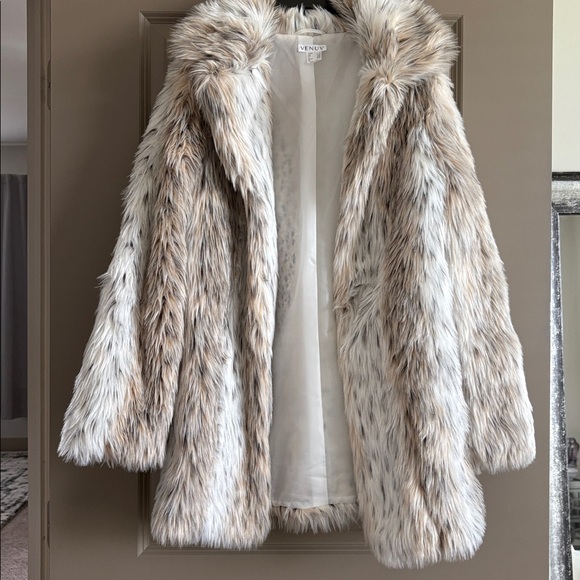 VENUS Jackets & Blazers - VENUS Cream and Brown Teddy Jacket